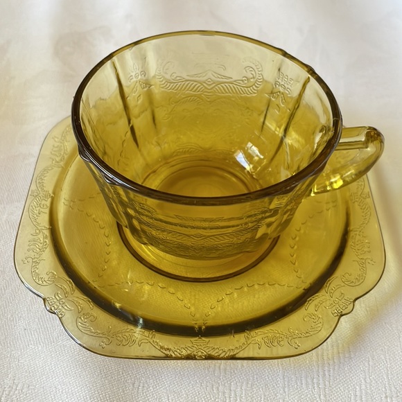 VTG 1930’s Federal Glass Recollection Madrid pattern Golden Glow Cup & Saucer - Picture 2 of 7
